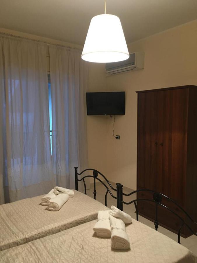 Casa Vacanze, A Due Passi Da Taormina 勒托阳尼 外观 照片
